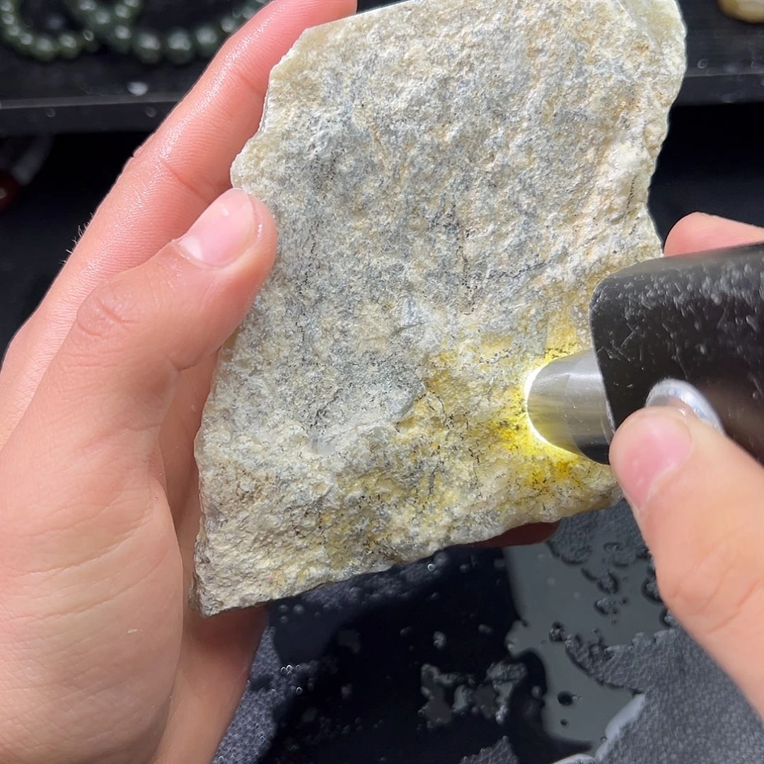 和田玉（糖玉）未镶嵌车挂