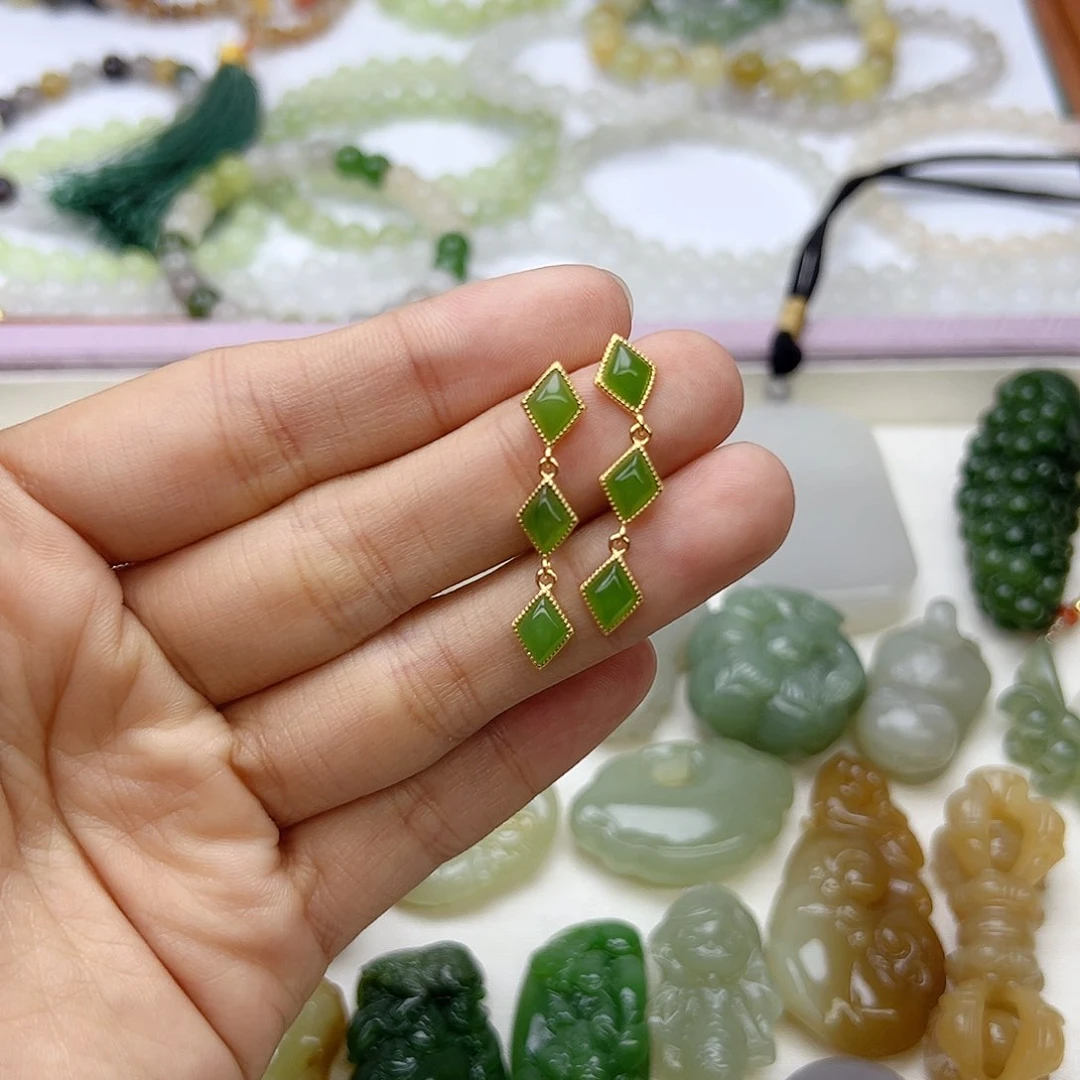 和田玉银S925镀金镶嵌耳饰淄***笑