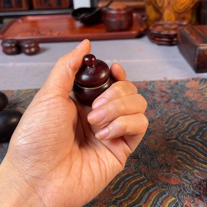贡木非洲小叶紫檀品香罐