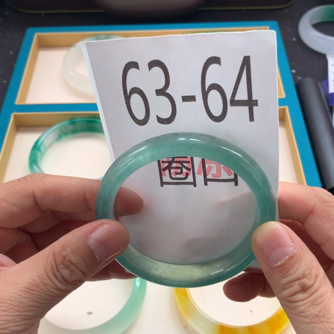 1石英岩玉手镯手镯