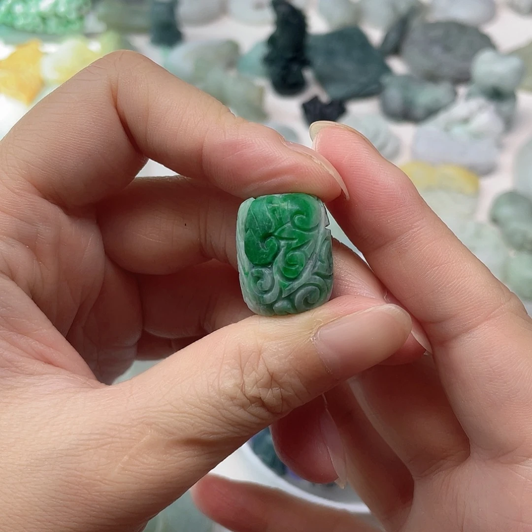 未镶嵌定制翡翠翡翠