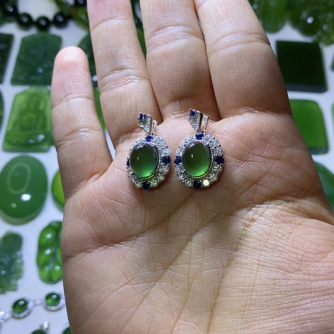 【闪购商品】蛇纹石玉耳钉银S925镶嵌美*