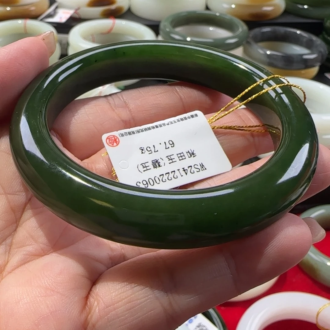 和田玉手镯未镶嵌冬****j