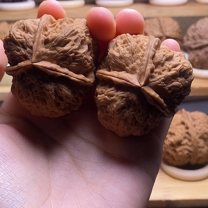 付***_吊坠文玩核桃     三棱45mm