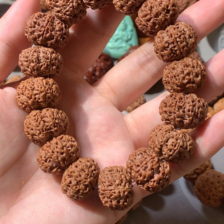 吊坠金刚菩提六瓣针孔蜂窝