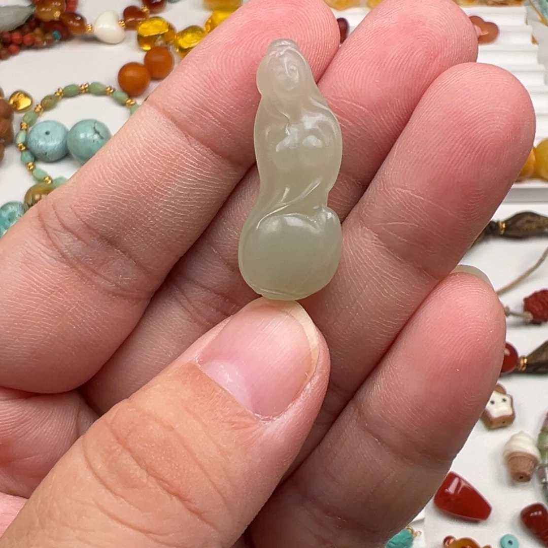 吊坠(不含链)未镶嵌和田玉（青玉）