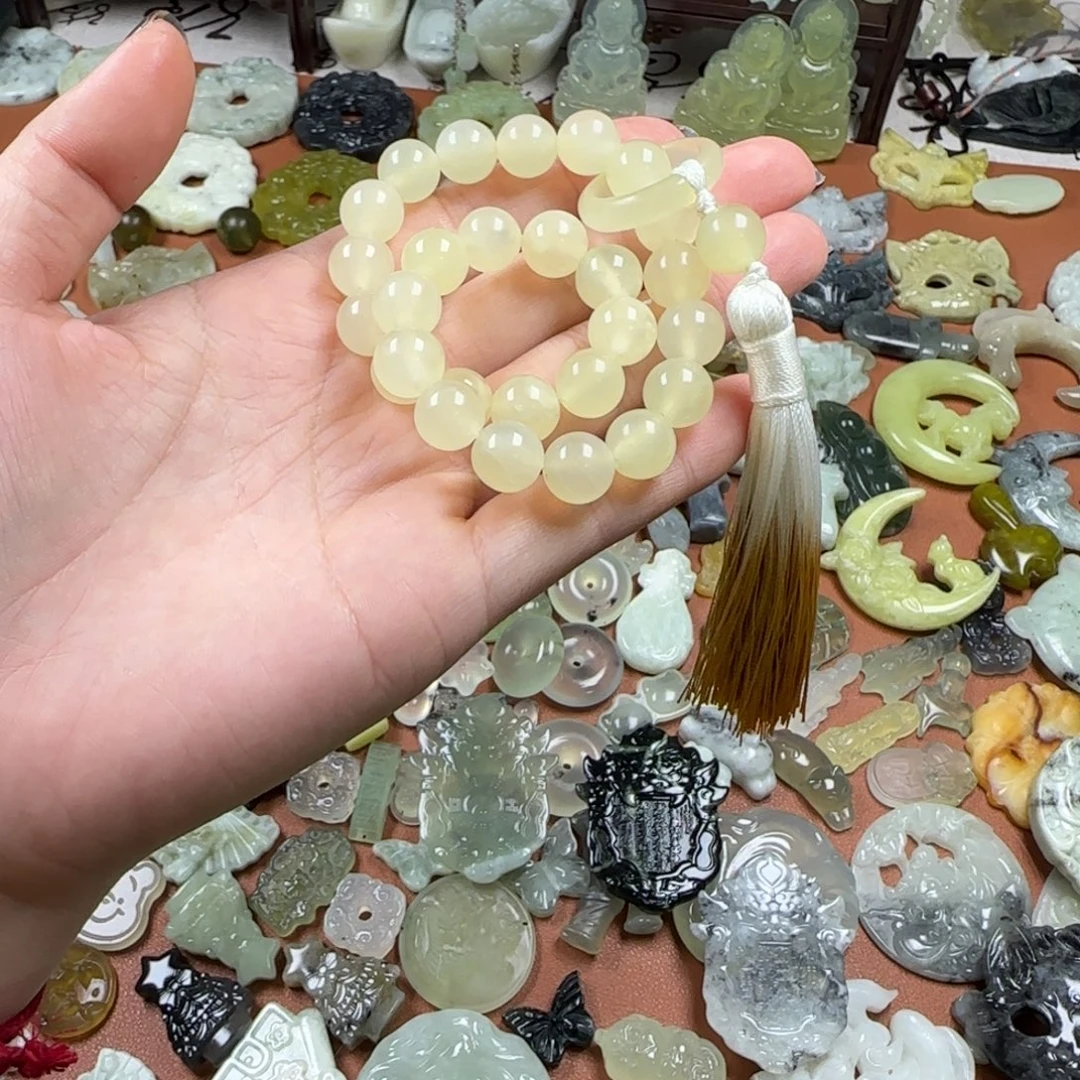 蛇纹石玉未镶嵌颈饰岫玉手持
