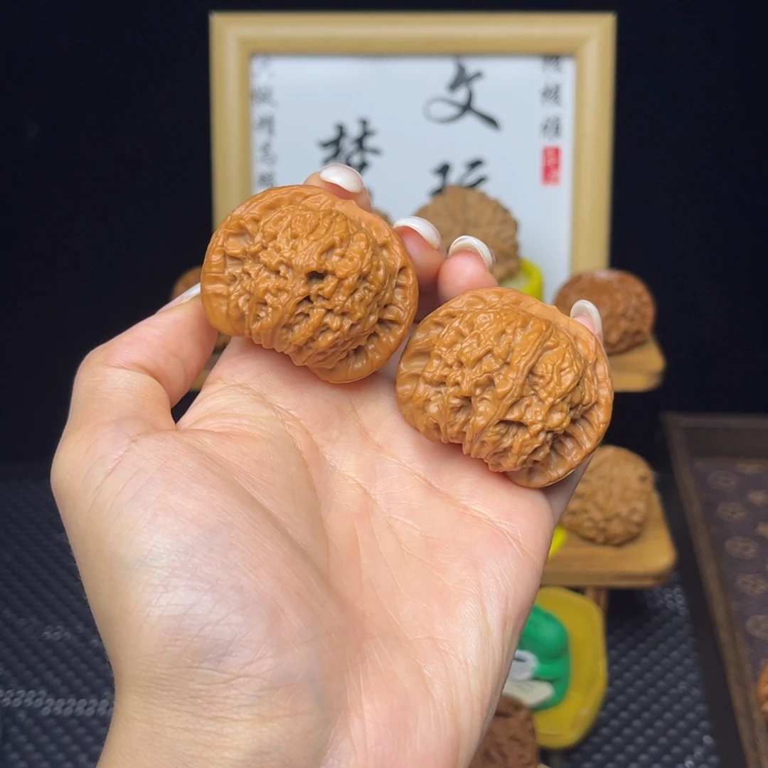 吊坠文玩核桃血麒麟43打底微微修