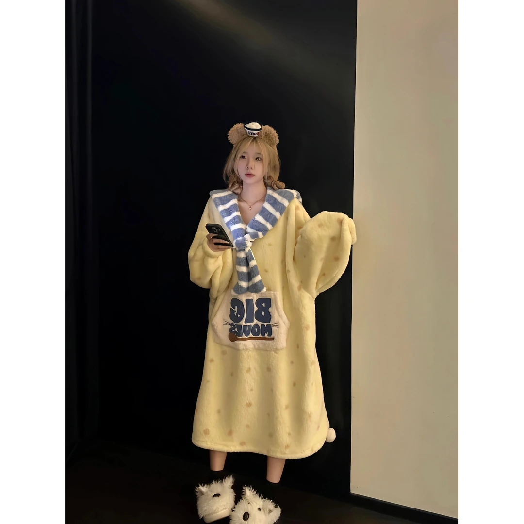 甜美可爱料理鼠王披肩珊瑚绒睡袍女秋冬季新款加厚保暖家居服套装