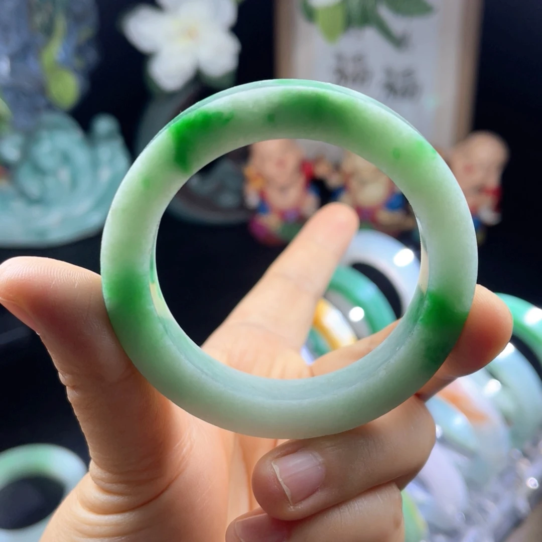 定制翡翠未镶嵌天然翡翠手镯