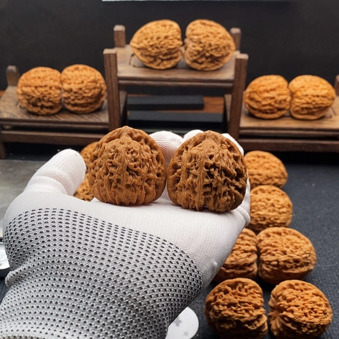 超***』文玩核桃把件南疆涿鹿全品三角