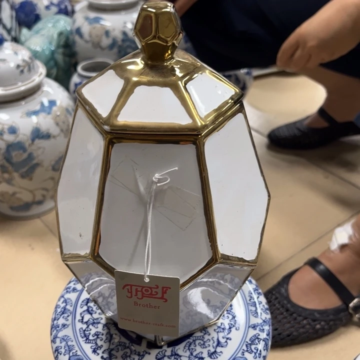 微瑕陶罐。。。。。。。。。。。。。一