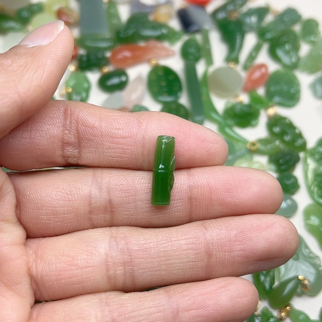 和田玉（碧玉）玉坠未镶嵌用****9