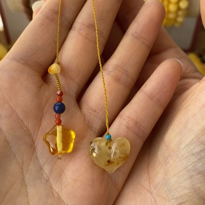 蜜蜡未镶嵌裸石瑕疵