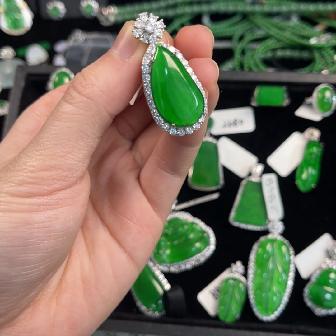 翡翠银S925镶嵌戒指福瓜吊坠