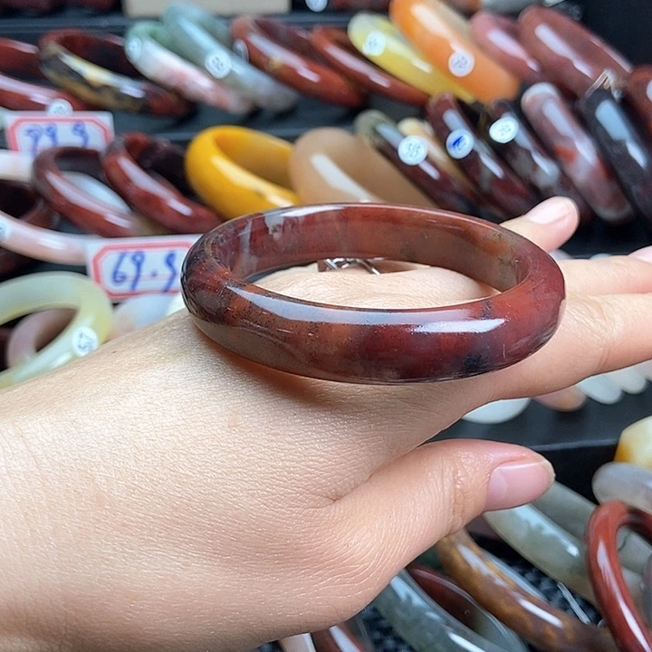 石英质玉手镯未镶嵌一**好