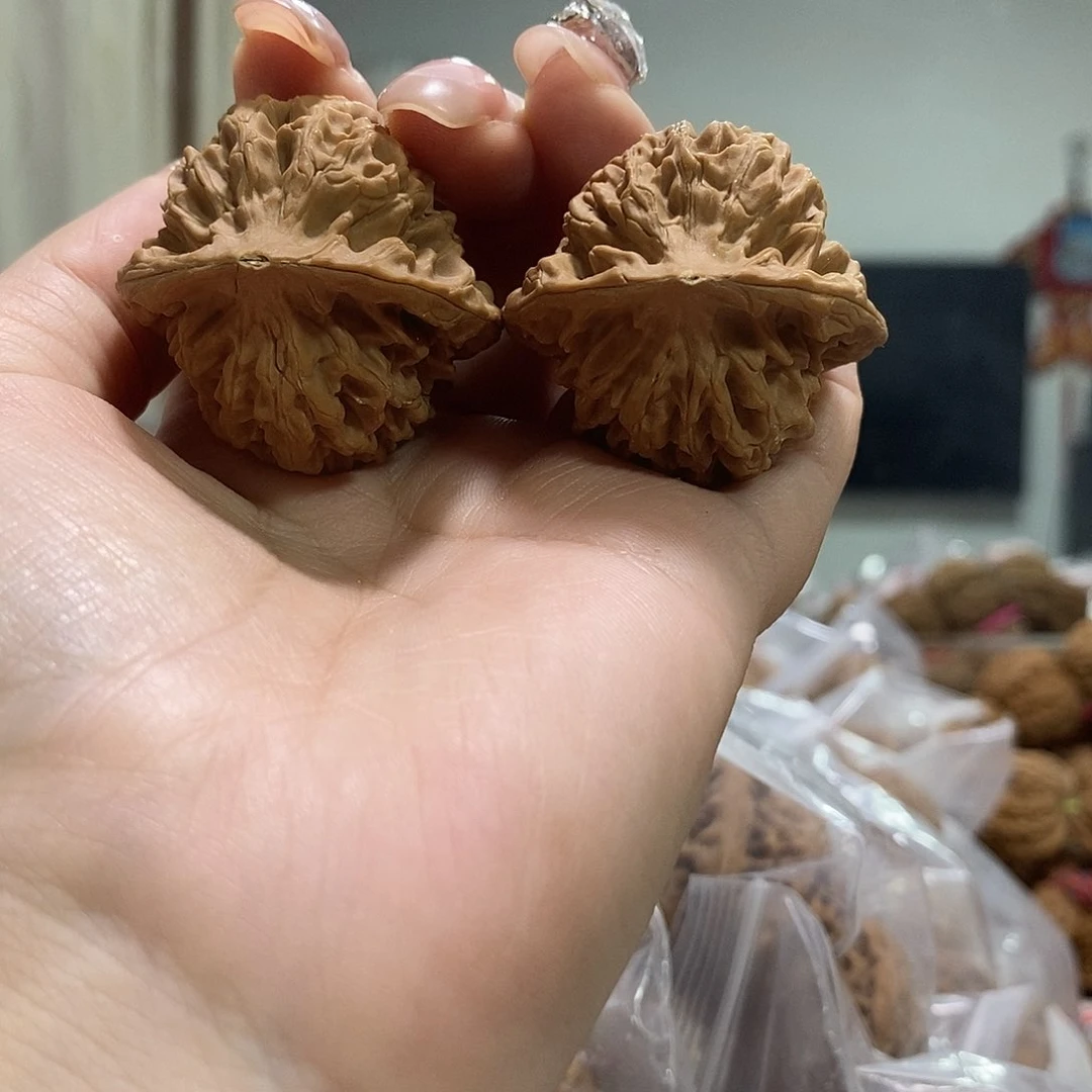 把件文玩核桃38秦闷有瑕疵不退不换