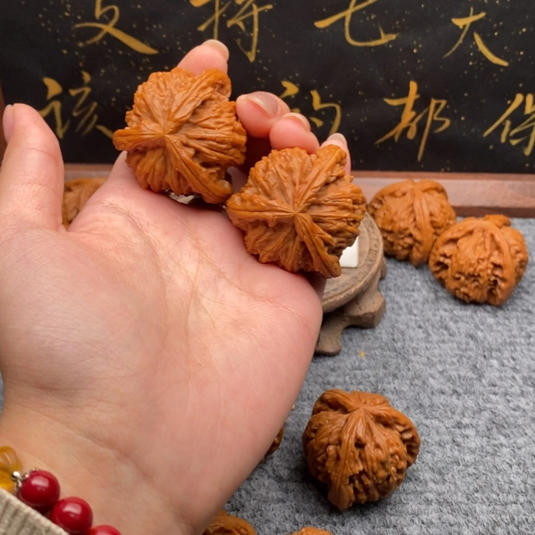 【闪购商品】吊坠文玩核桃L****I