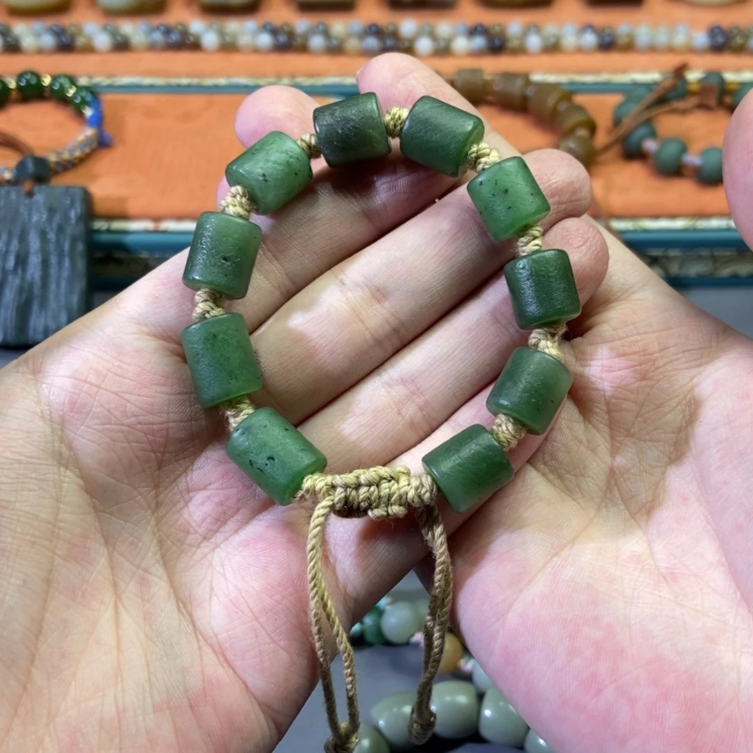 和田玉颈饰未镶嵌乌***瓜