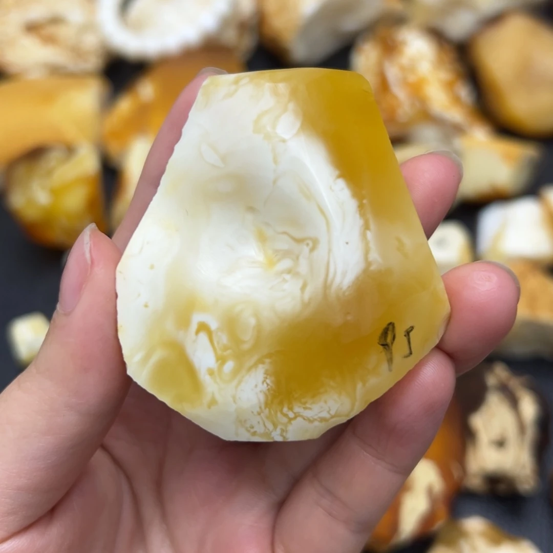 定制琥珀未镶嵌蜜蜡