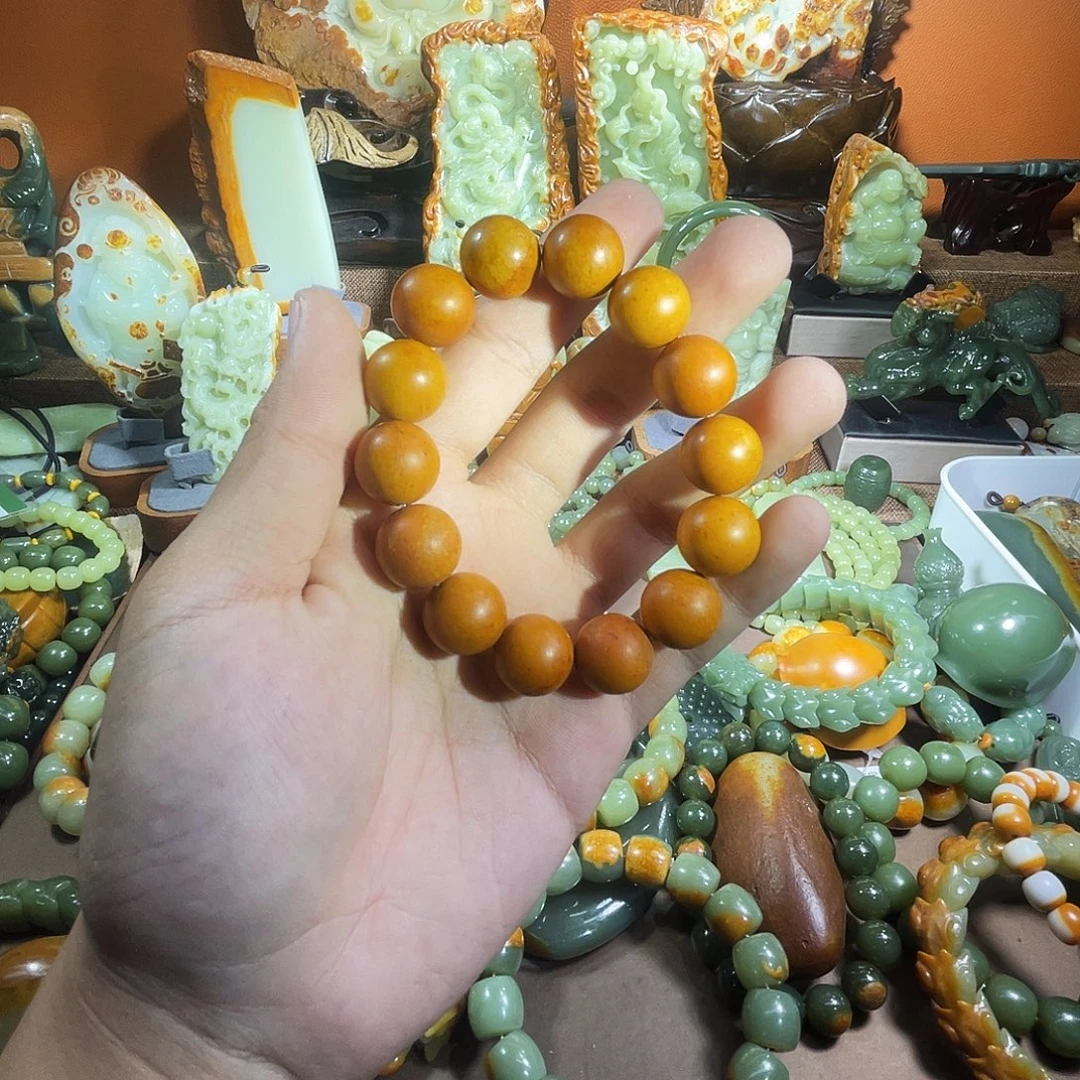 透闪石质玉未镶嵌珠宝奇石