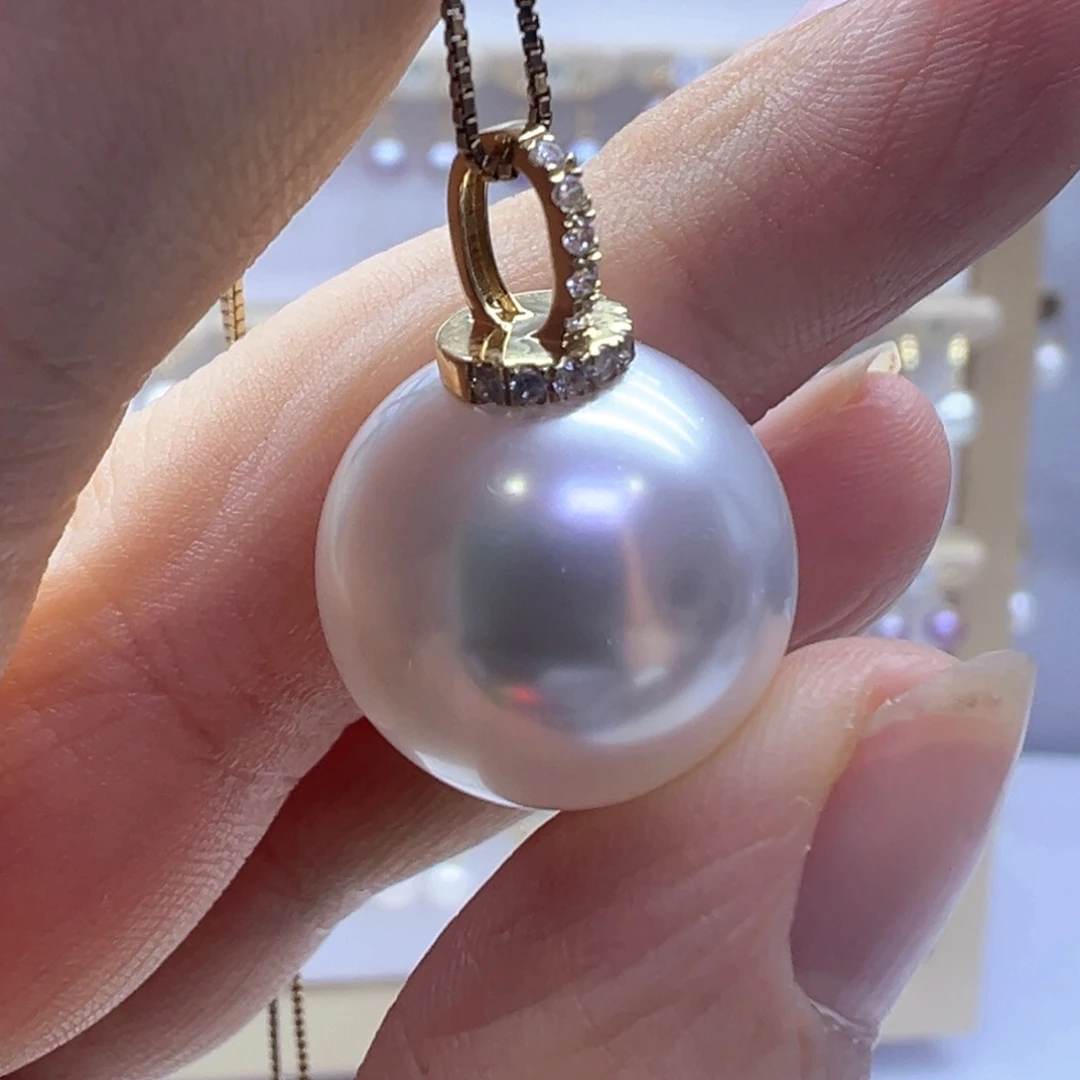 18K金镶嵌淡水珍珠耳饰