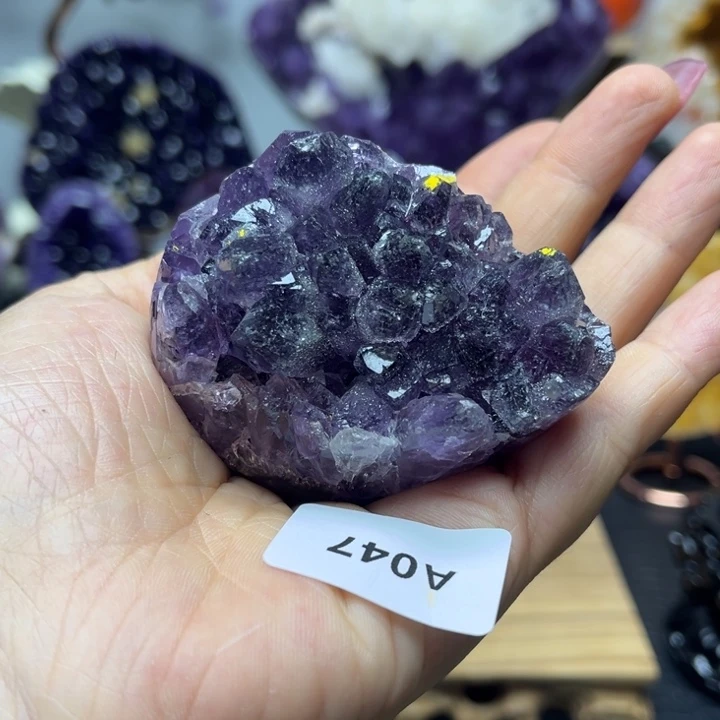 未镶嵌水晶大型摆件（非配饰）