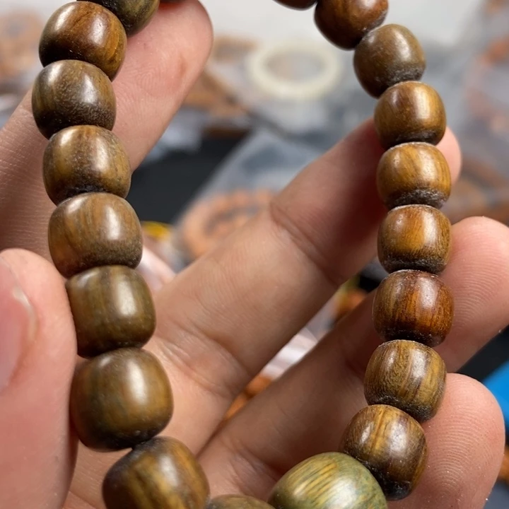 维腊木（绿檀）无事牌