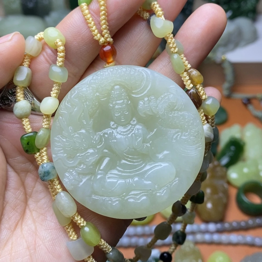 和田玉未镶嵌颈饰