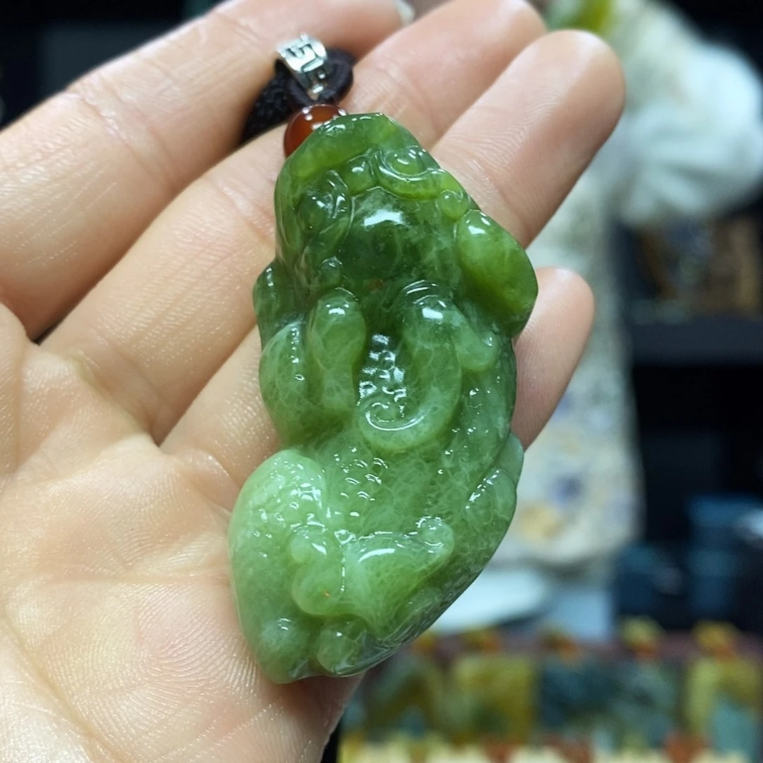 未镶嵌岫玉挂件吊坠