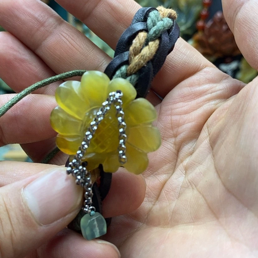 【闪购商品】蛇纹石玉未镶嵌吊坠