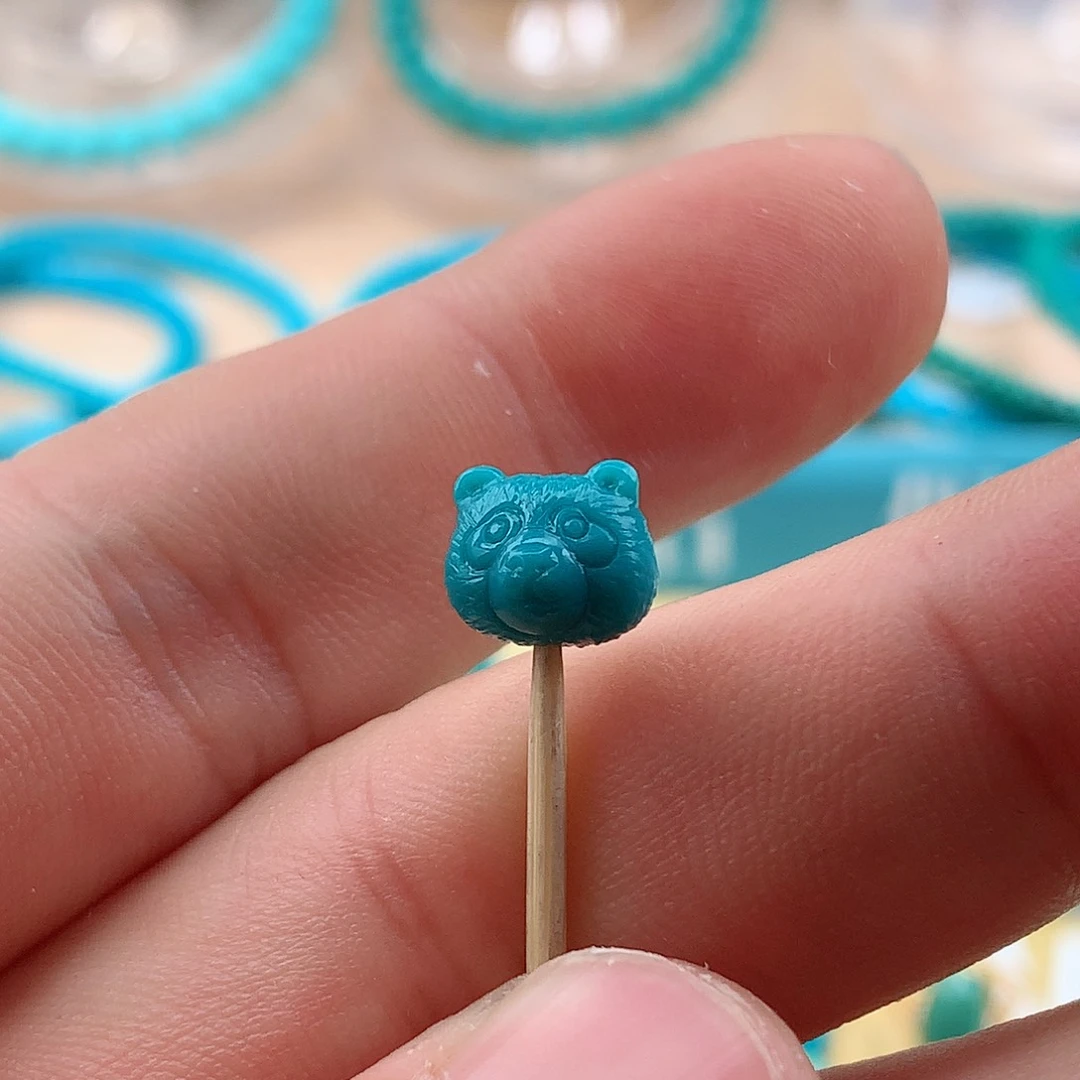 绿松石颈饰未镶嵌