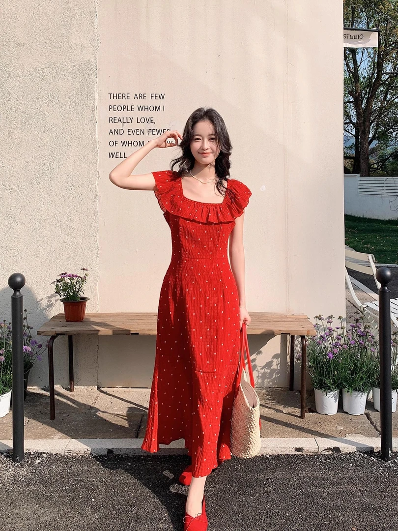 复古红色波点连衣裙2025新款一字肩度假长裙