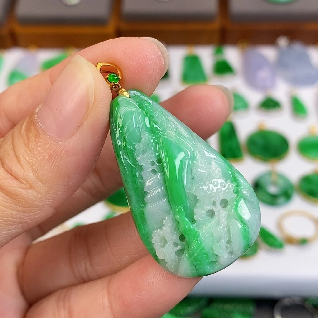 吊坠(不含链)18K金镶嵌翡翠