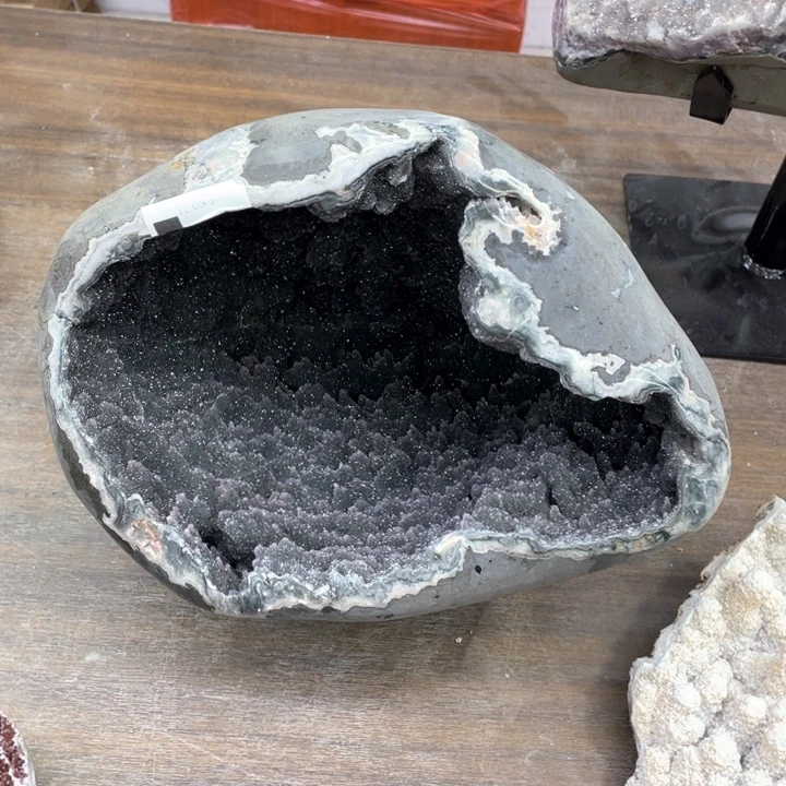 水晶摆件未镶嵌捡漏