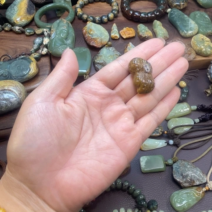 岫岩河磨玉（透闪石质玉）未镶嵌珠宝半成品