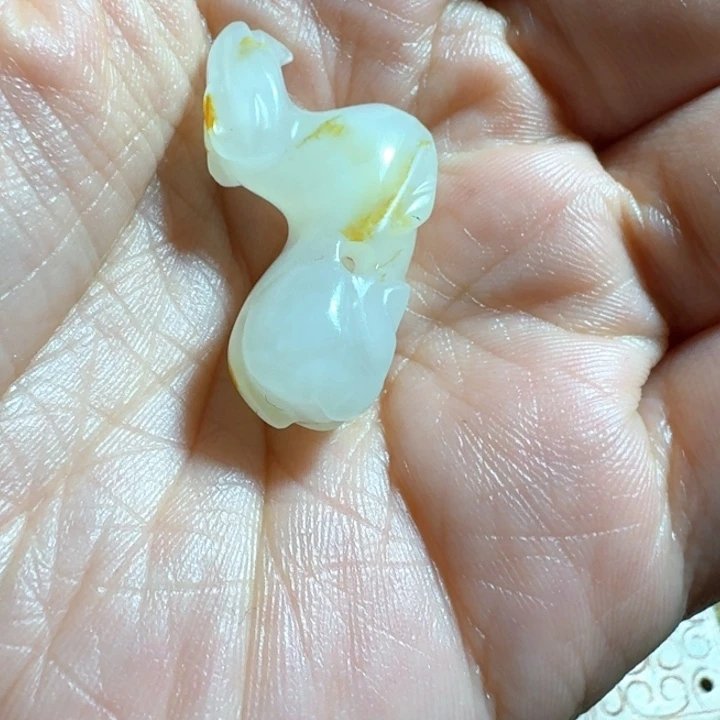 爱***者和田玉（糖玉）未镶嵌挂件