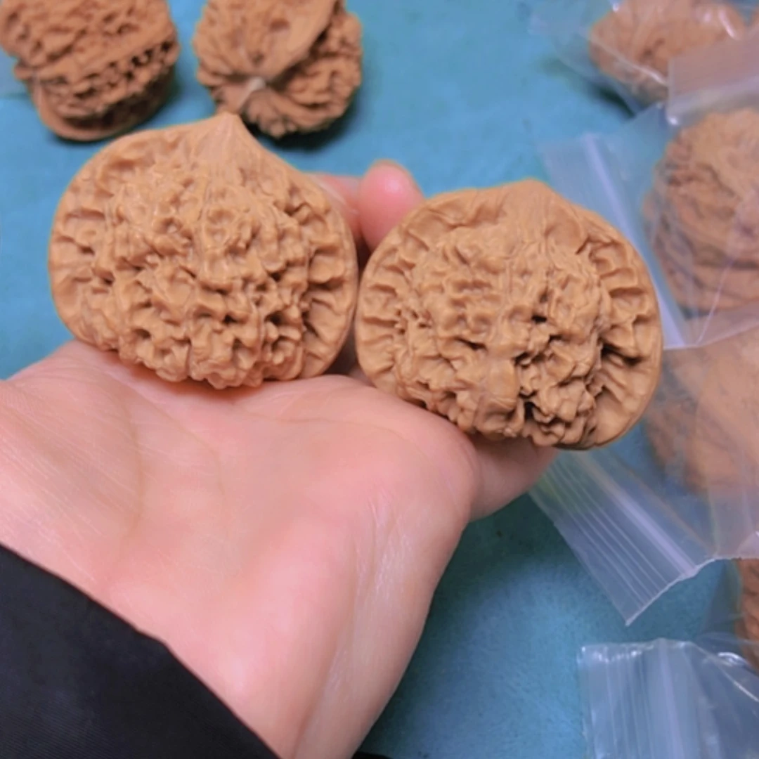 【闪购商品】摆件核桃46.5官帽修尖