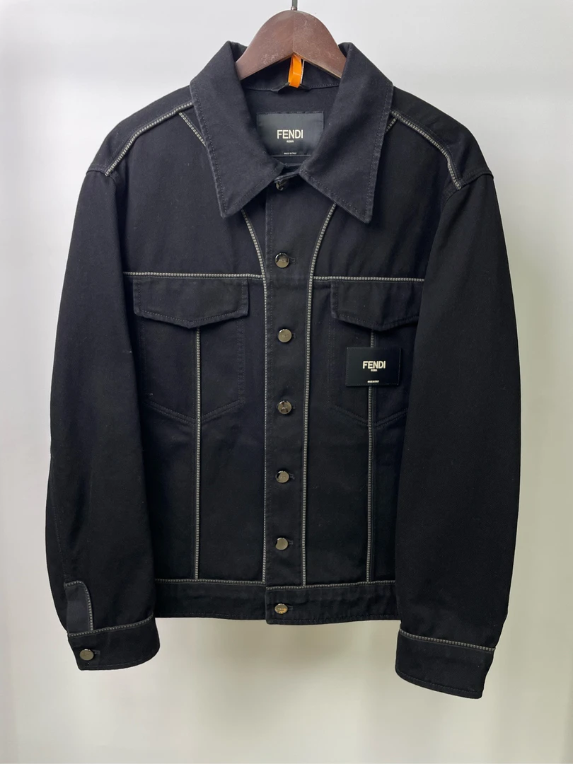 99新 FENDI/芬迪 胸口皮牌牛仔夹克/48码/252258