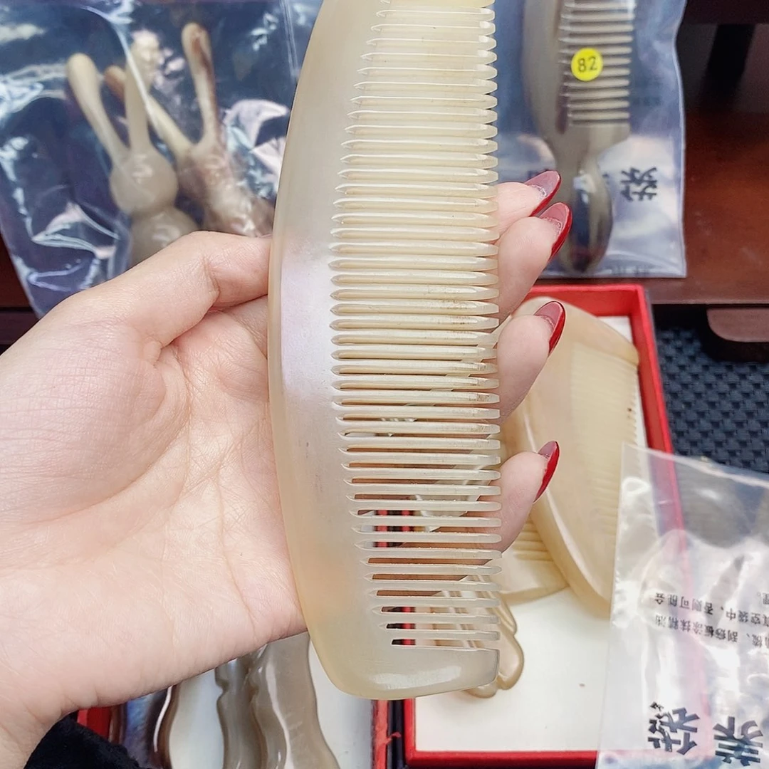 纯手工制作纯牛角梳子