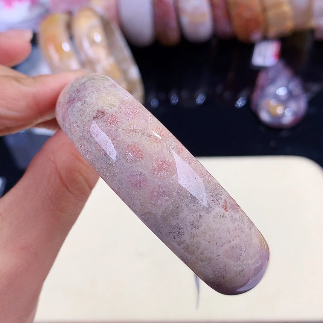 硅化珊瑚（珊瑚玉）未镶嵌吊坠(赠链)53号双面粉花57.3圈