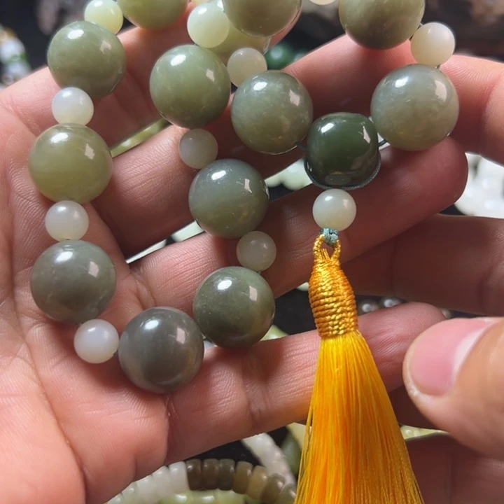 和田玉（糖玉）未镶嵌手链