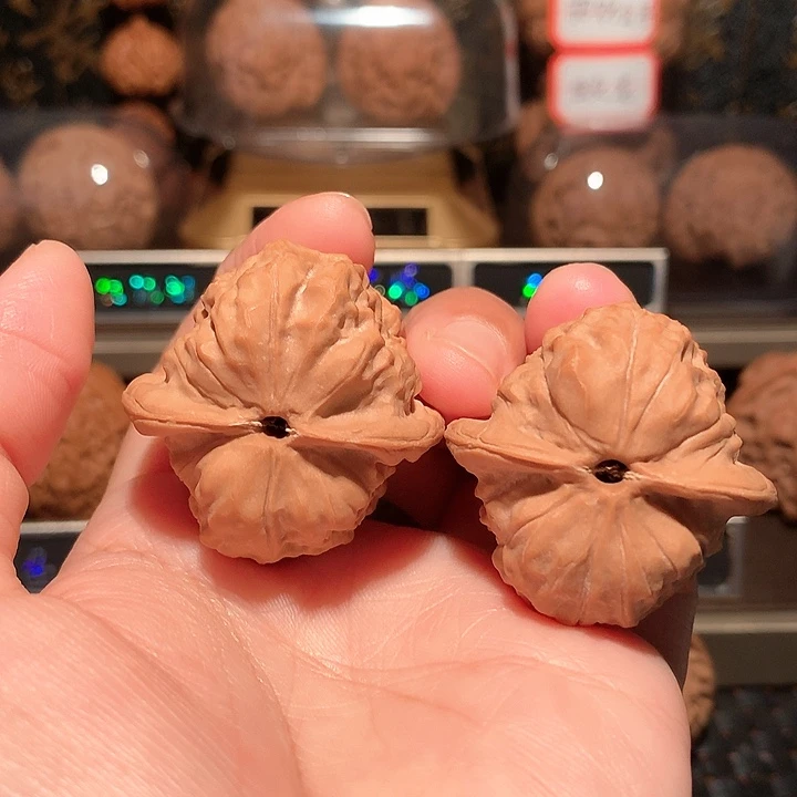 文玩核桃把件墩煌