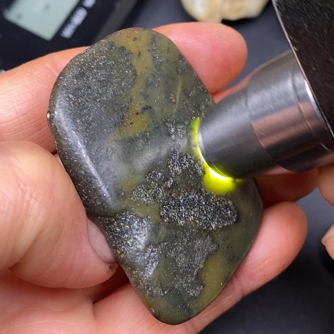 和田玉未镶嵌珠宝奇石