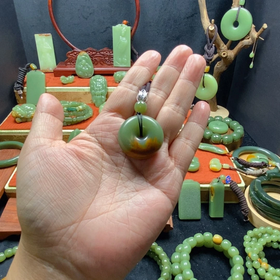 岫岩河磨玉（透闪石质玉）吊坠未镶嵌6*呀