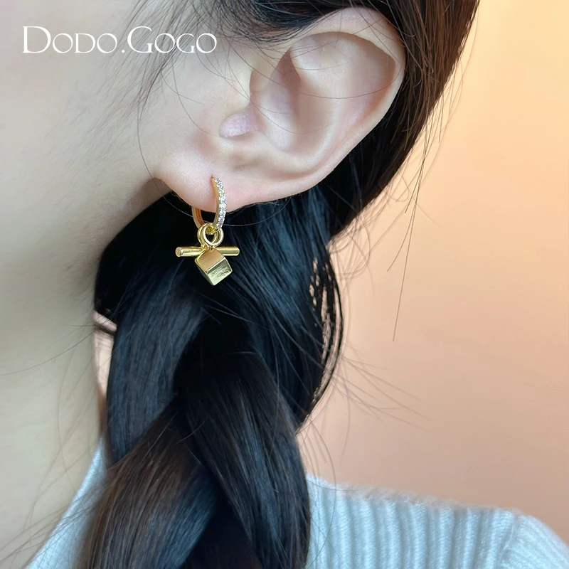 DODOGOGO 合金合成锆石耳饰 可拆耳扣饰品小众设计高级感个性耳环