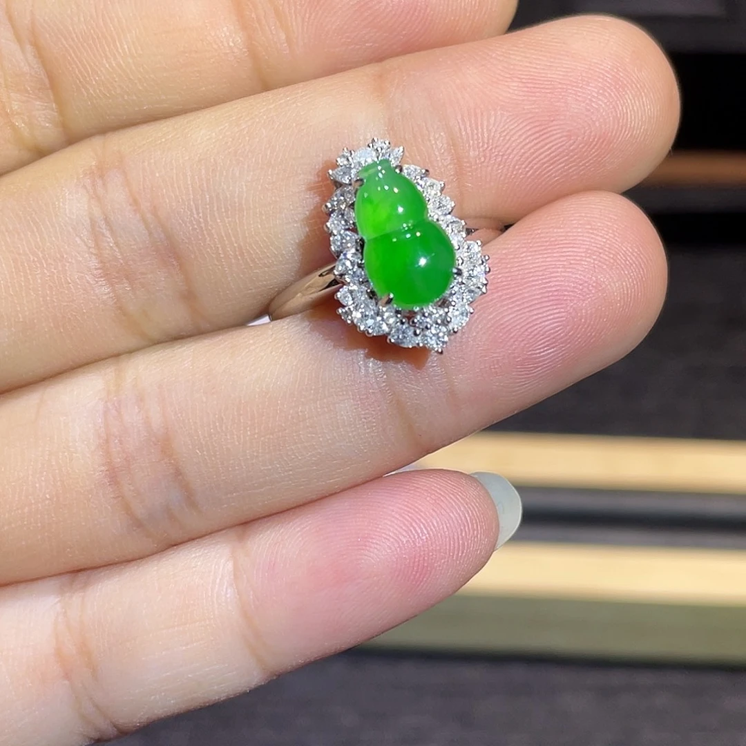 翡翠18K金镶嵌戒指