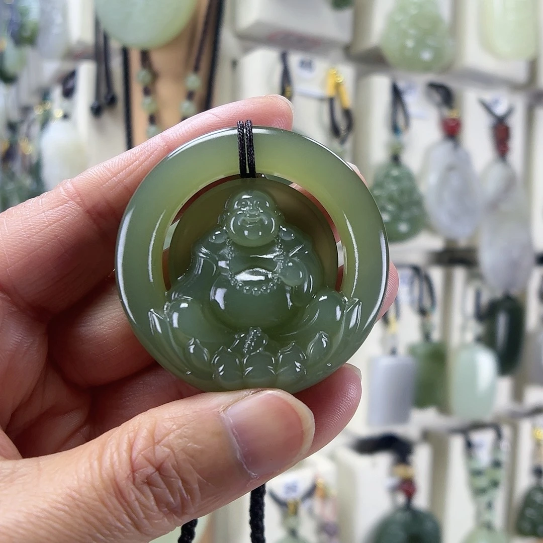 牡***丹和田玉未镶嵌颈饰