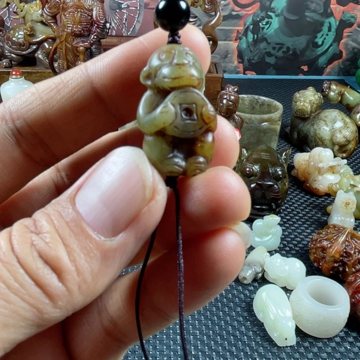 和田玉颈饰未镶嵌