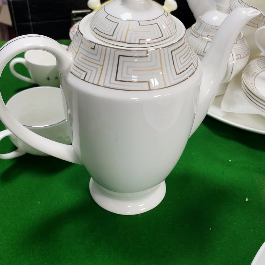 瓷〆****➹水壶一个